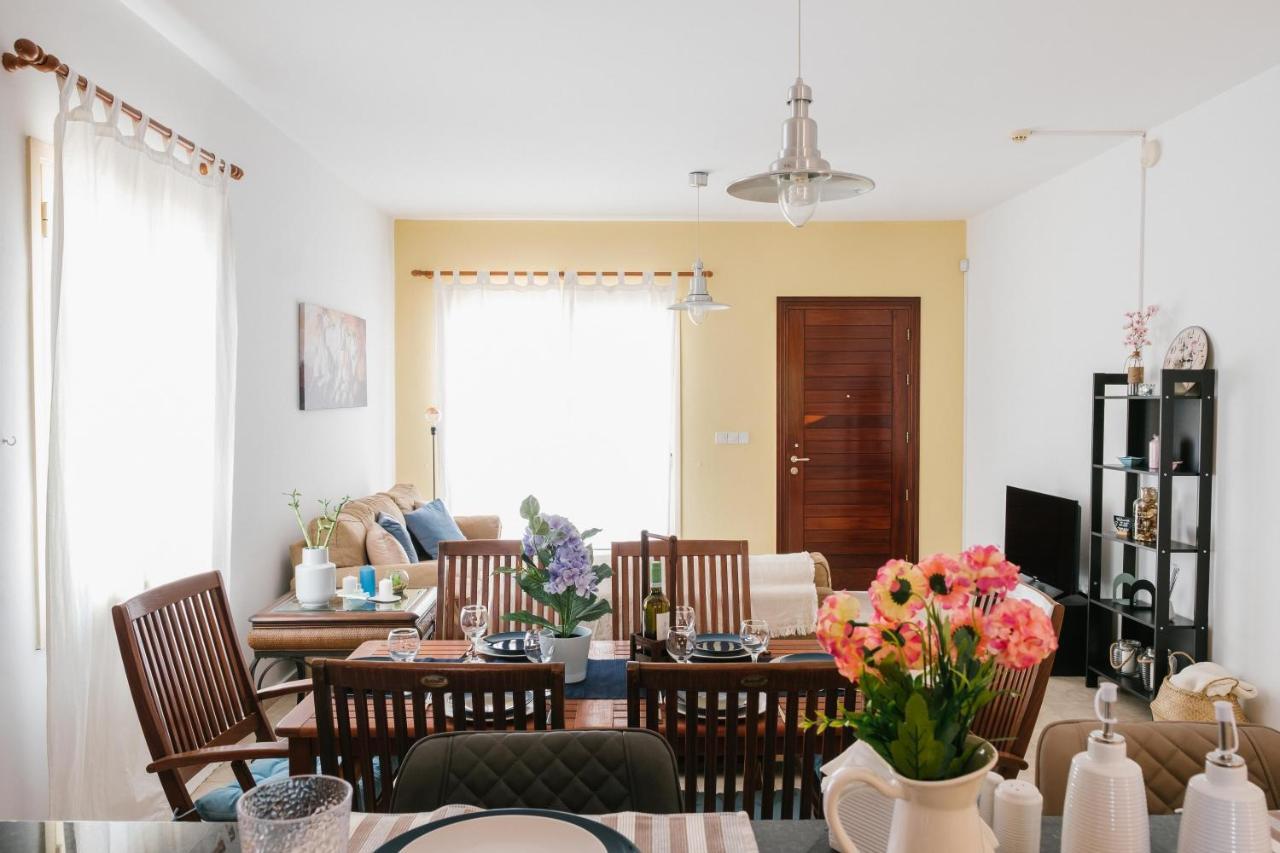 Aphrodite Gardens No.9 Luxury Apt Πάφος Εξωτερικό φωτογραφία